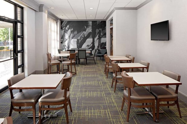 Images Hampton Inn Louisville Downtown