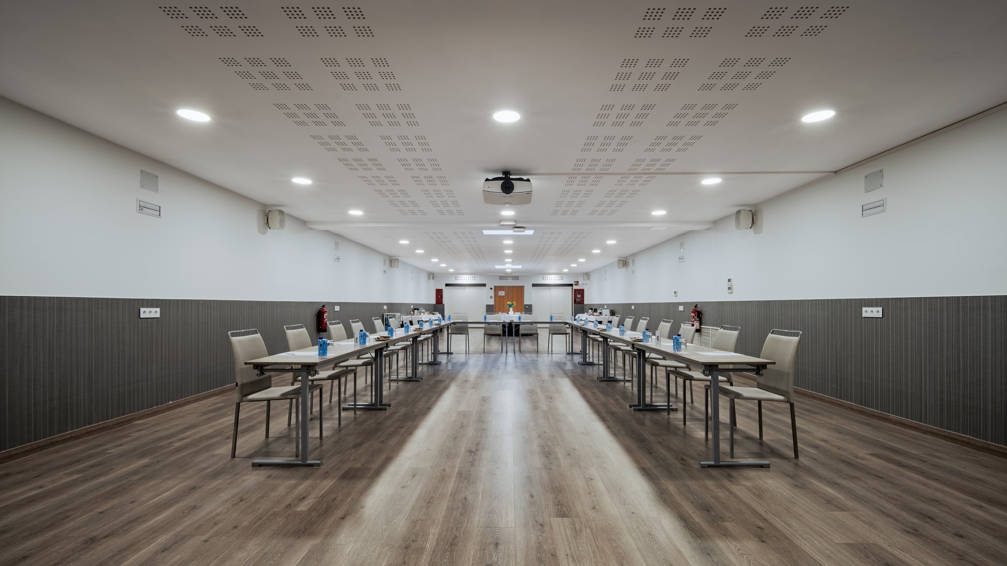 Images Crowne Plaza Madrid Airport by IHG