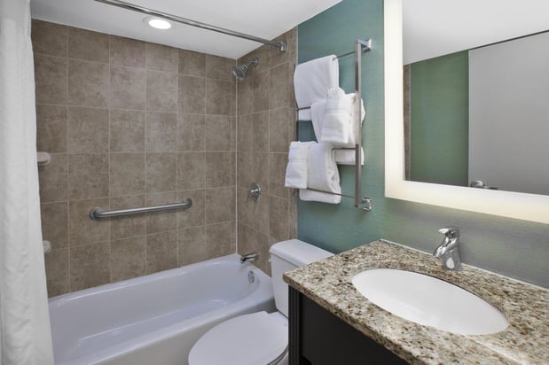 Images Holiday Inn Columbus Dwtn-Capitol Square by IHG