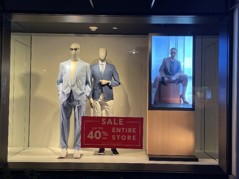 Images BOSS Outlet - Woodbury Commons