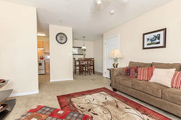 Images Cross Creek Apartment Homes