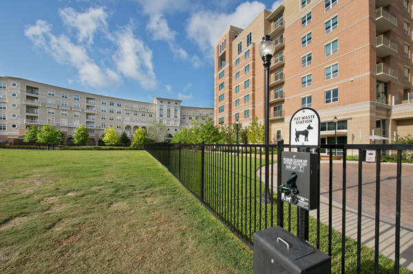 Camden Highland Village Apartments and Townhomes Photo