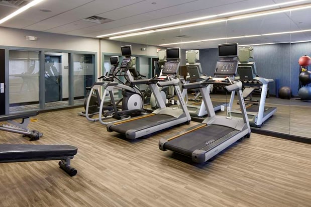 Images Hampton Inn Newark Airport