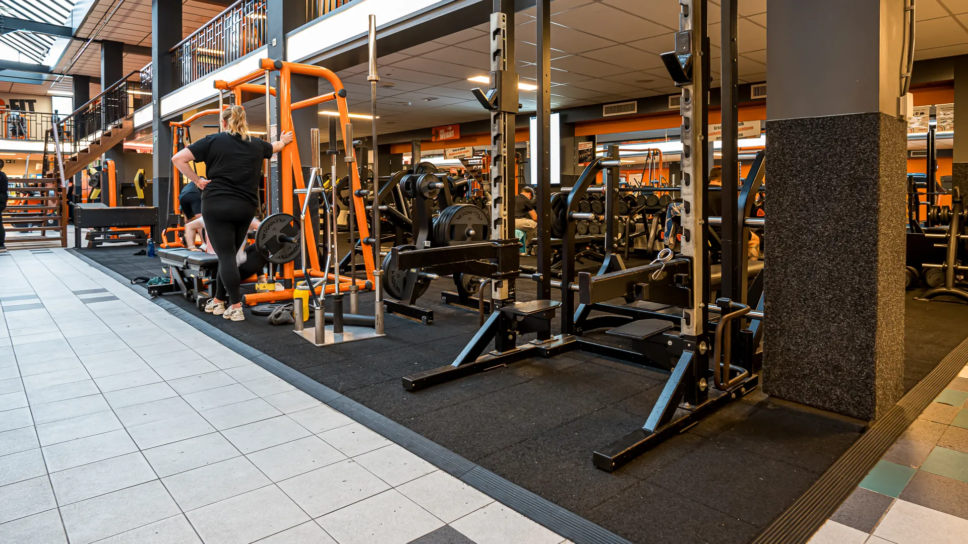 Images Basic-Fit 24/7