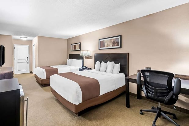 Images Heartland Inn & Suites, SureStay Collection by Best Western