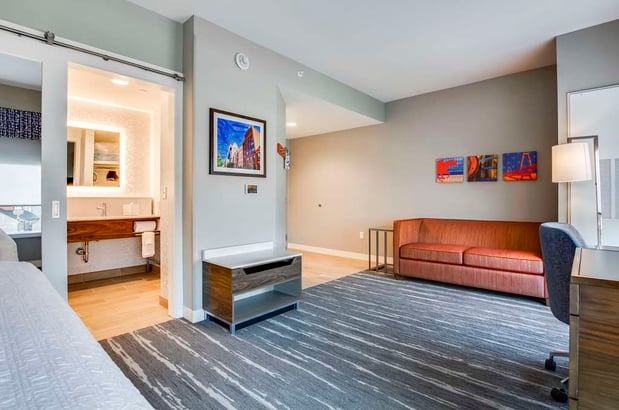 Images Hampton Inn & Suites by Hilton Louisville East Oxmoor