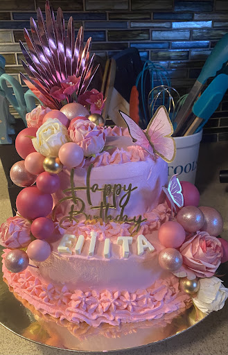Images Selam’s Bakery, and Decor