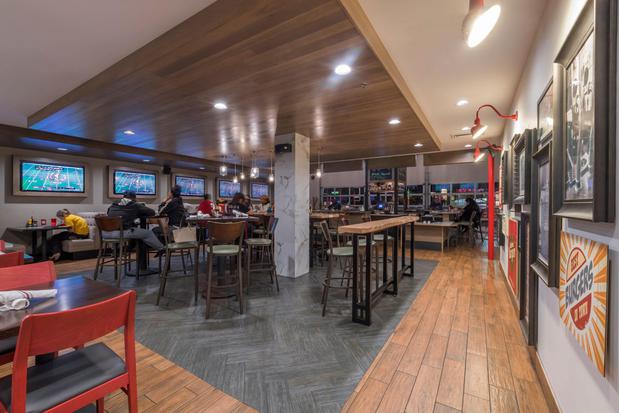 Images Holiday Inn & Suites Phoenix Airport North by IHG