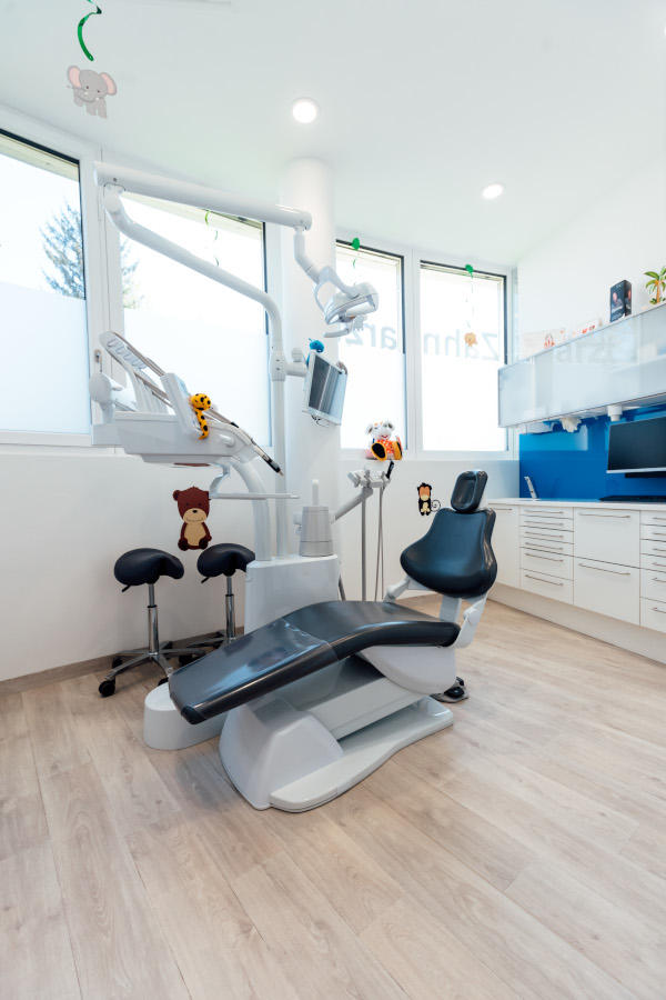 Dr. med. dent. Rainer F. Prugmaier, Konrad-Weg 1/2 in Leibnitz