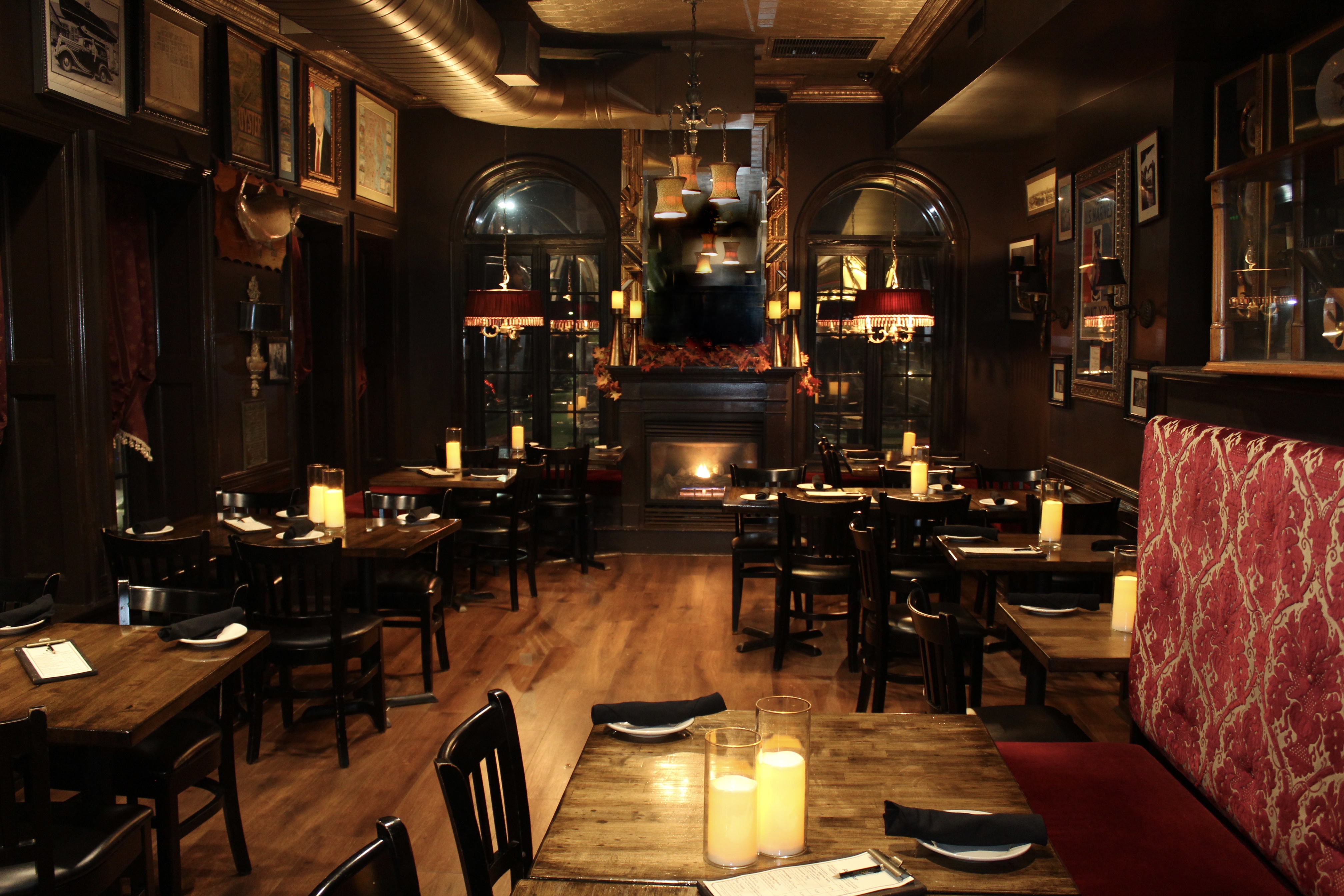 Mama's On The Half Shell Baltimore Upstairs Dining Room - available for private dining rental. 