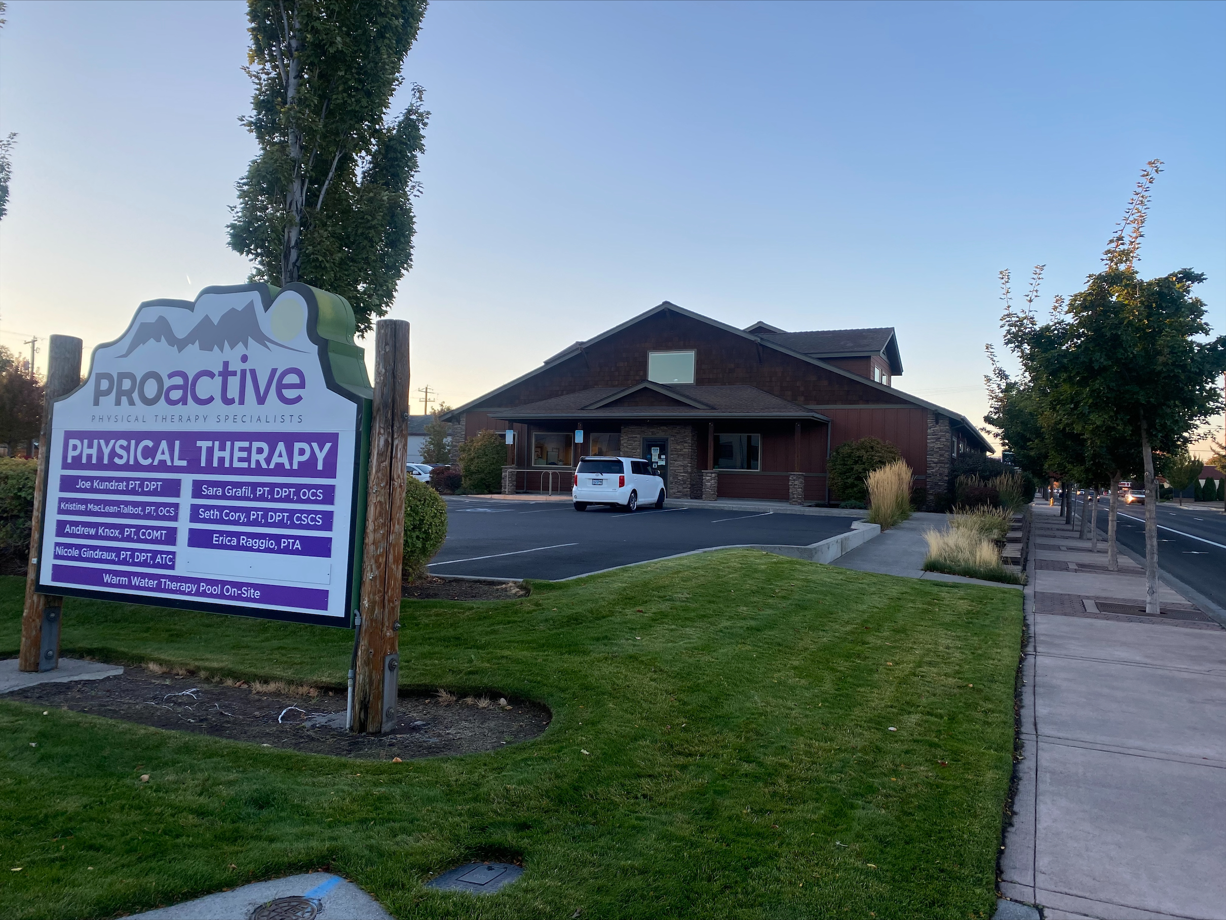 Top Physical Therapists in Redmond, OR 97756 (450 NW Greenwood Ave)  ProActive PTS