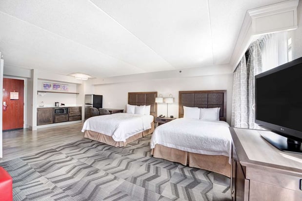 Images Hampton Inn & Suites Atlanta-Galleria