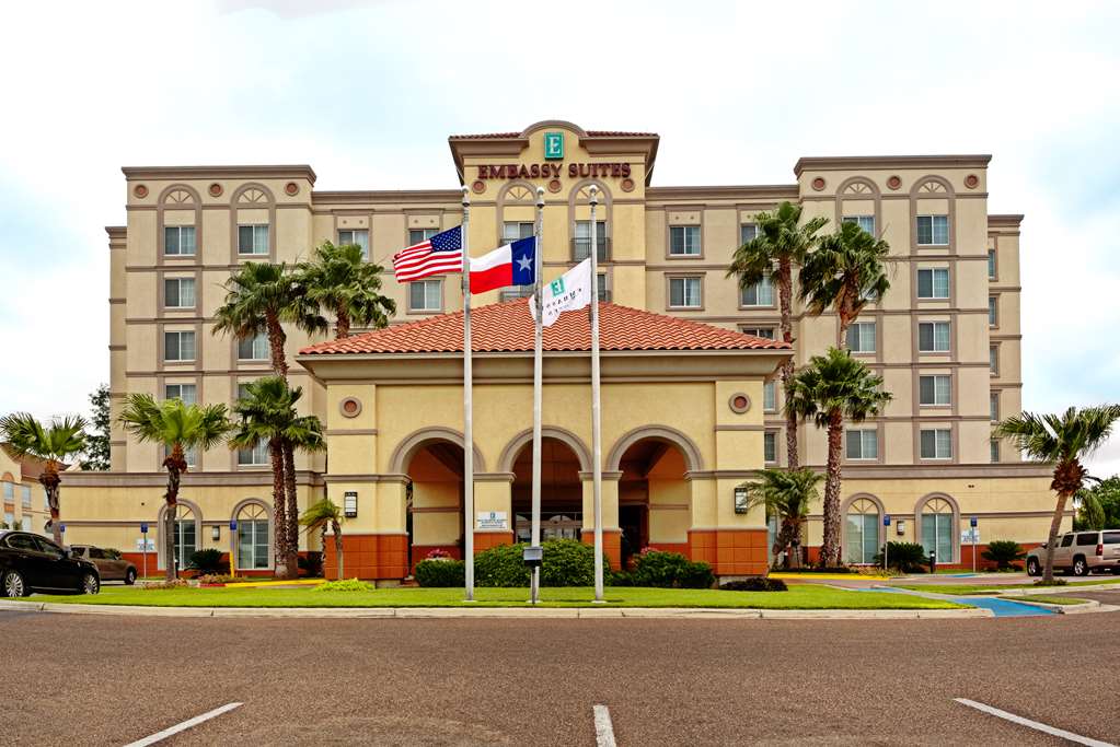 Exterior Embassy Suites by Hilton Laredo Laredo (956)723-9100