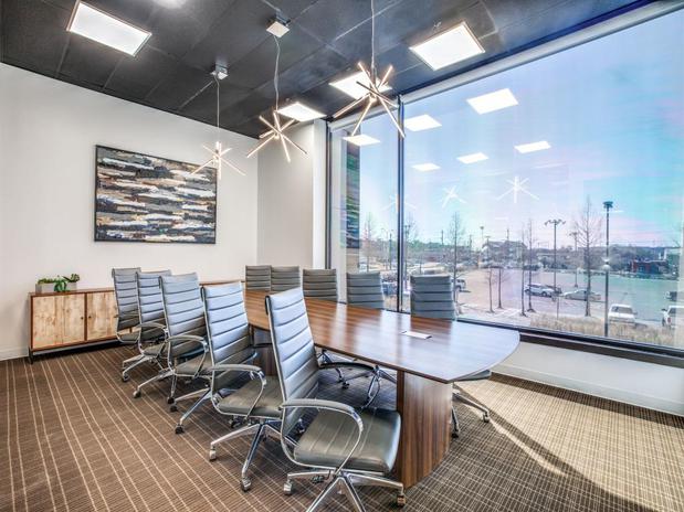 Images Lucid Private Offices Dallas - Park Cities - Greenville Ave.