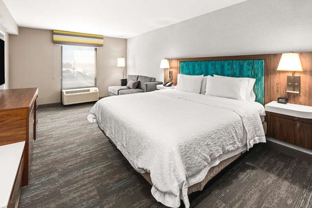 Images Hampton Inn Seekonk