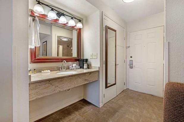 Images Best Western Plus Concord Inn