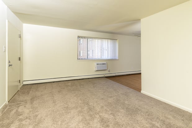 Images Mill Creek Village Apartments