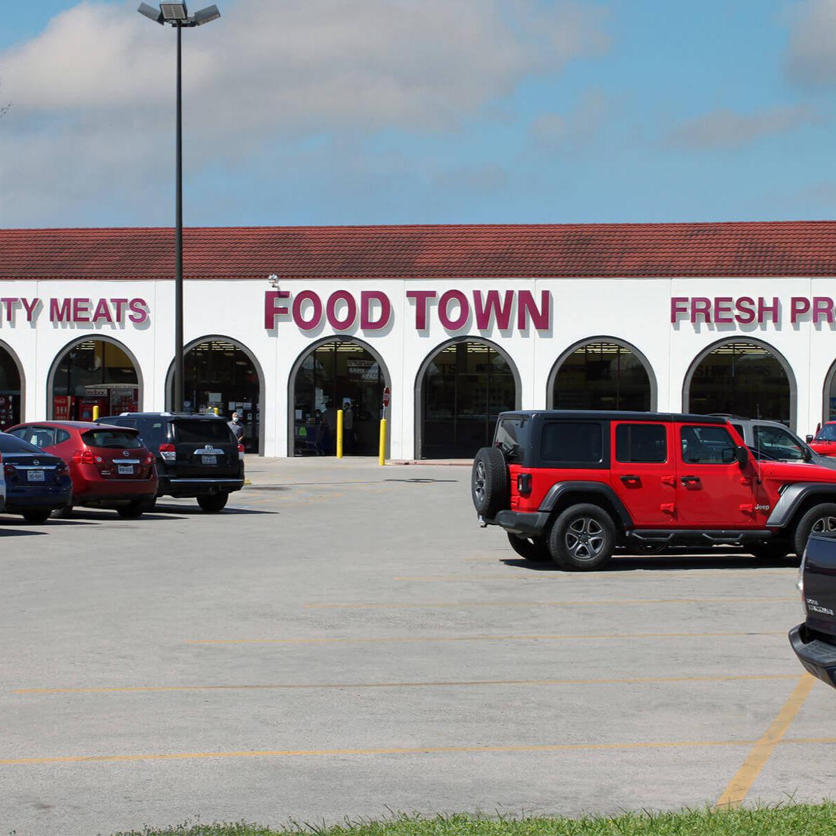 Food Town on West Little York
