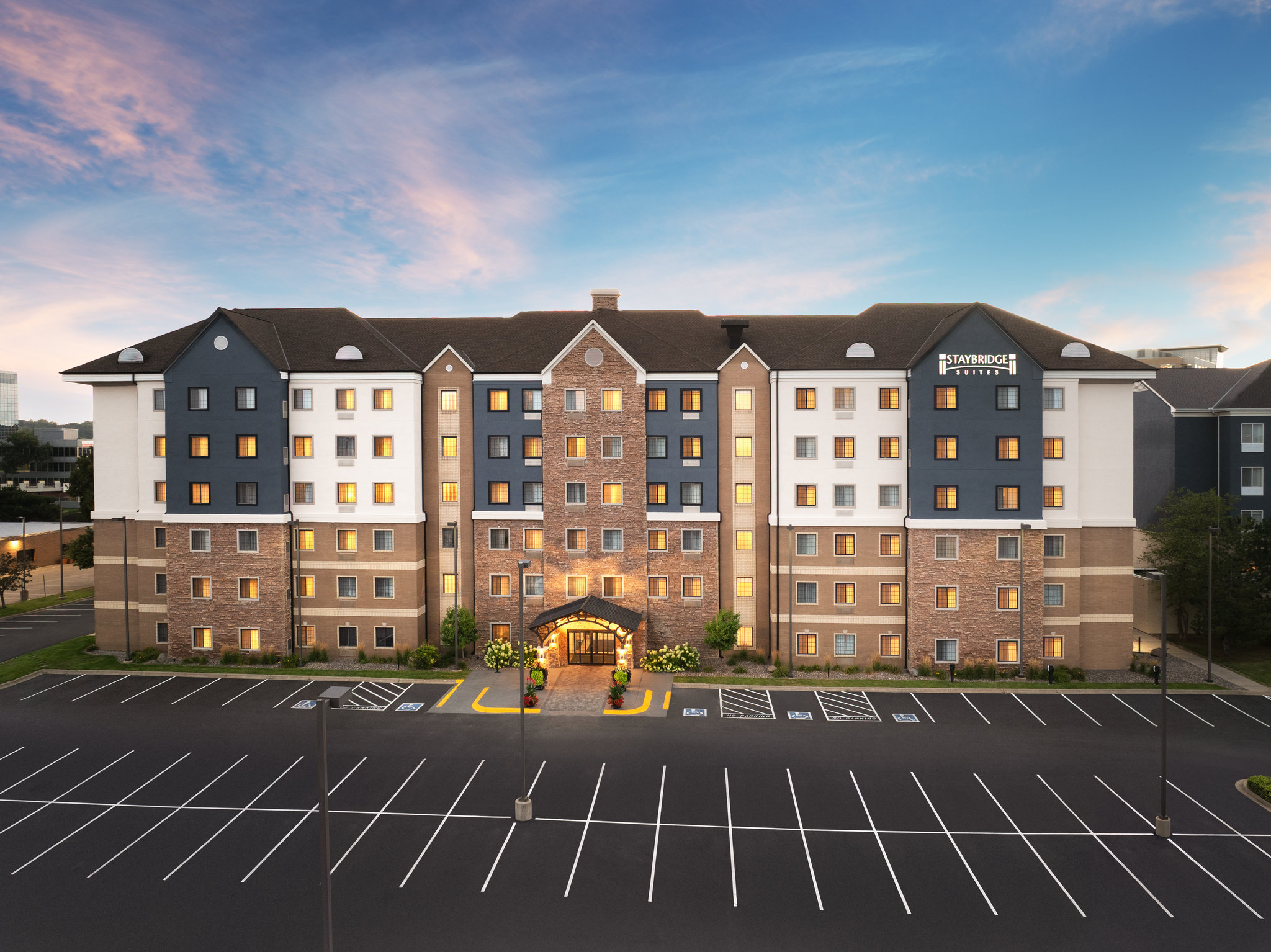 Staybridge Suites Minneapolis-Bloomington by IHG Image