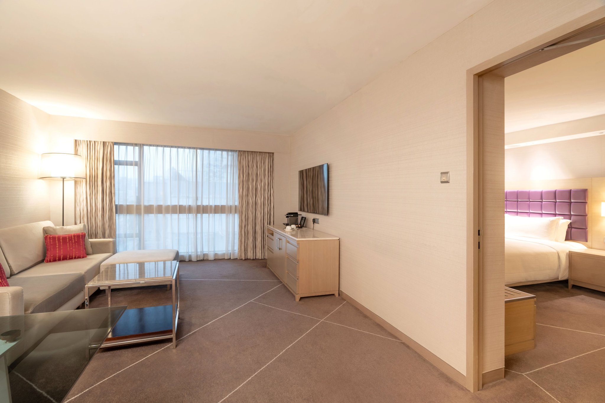 Images Holiday Inn Golden Mile Hong Kong by IHG