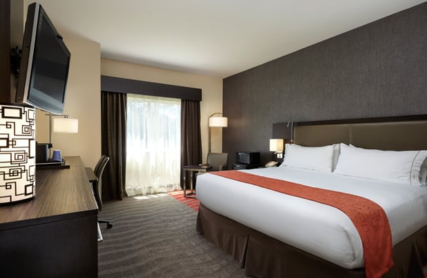 Images Holiday Inn Express & Suites Naples Downtown - 5th Avenue by IHG