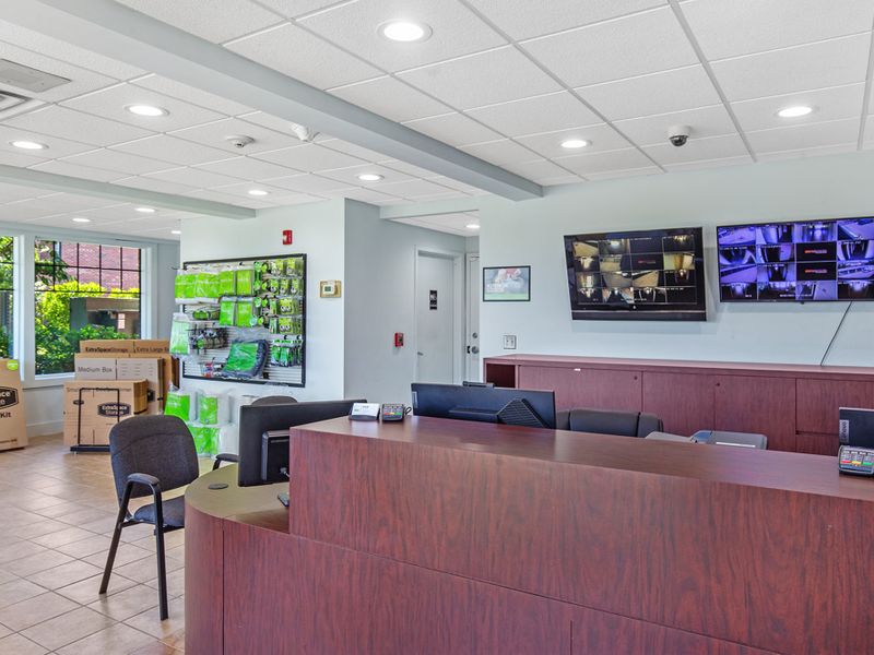 7673 - Office