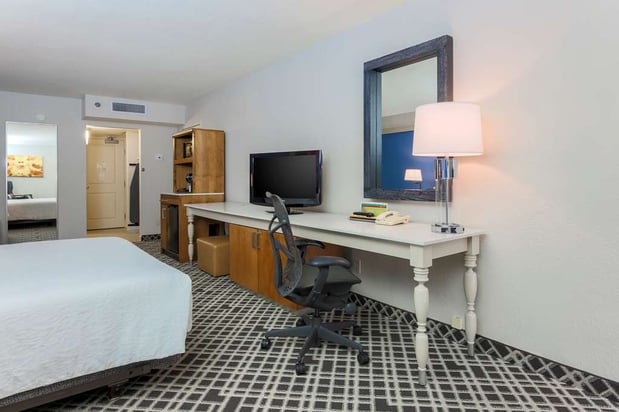 Images Hilton Garden Inn Dallas/Market Center