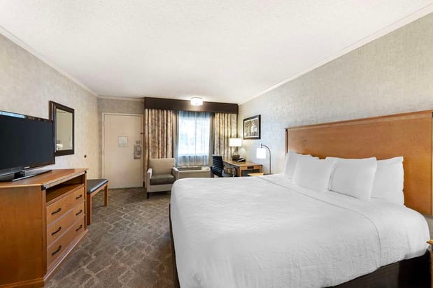Images Best Western Plus Black Oak