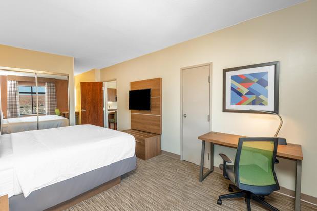 Images Holiday Inn Express & Suites St. George North - Zion, an IHG Hotel