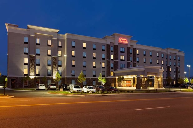 Images Hampton Inn & Suites Roanoke Airport