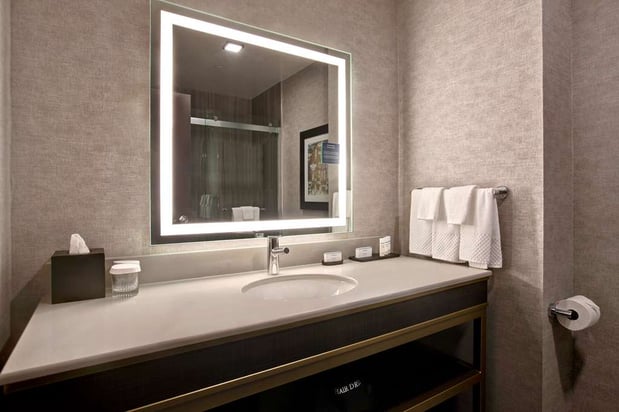 Images Embassy Suites by Hilton Rockford Riverfront