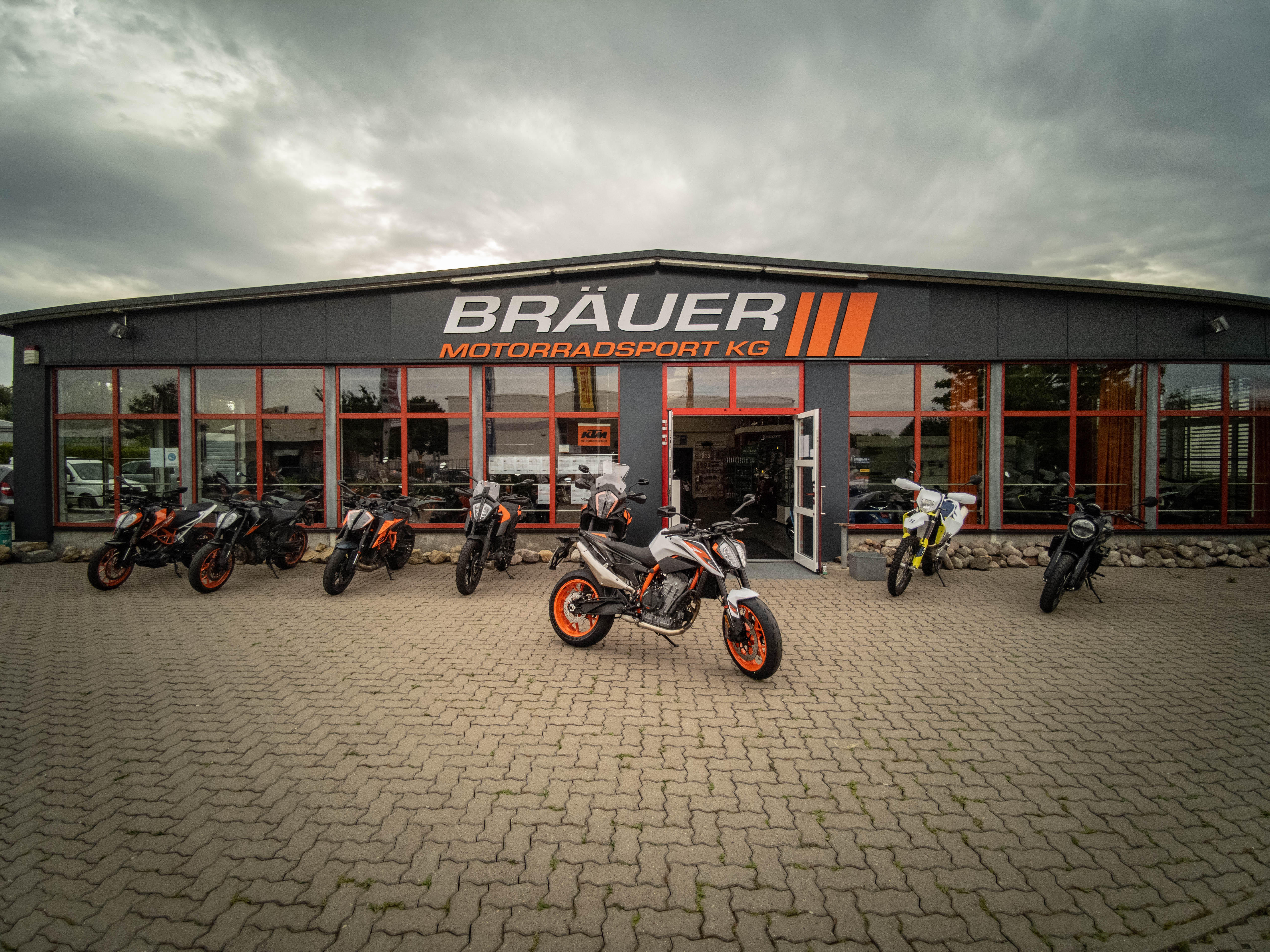 Bilder Bräuer Motorradsport KG