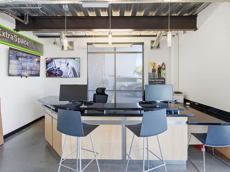 Extra Space Storage Image