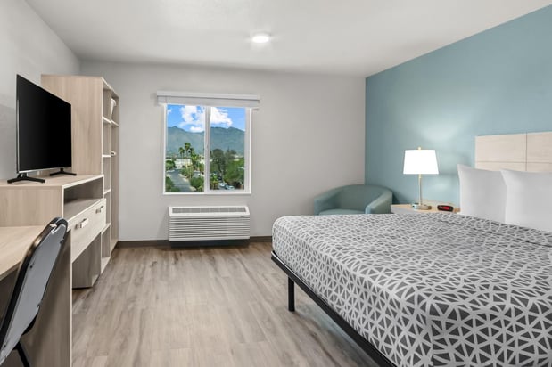 Images WoodSpring Suites Charlotte-Arrowood