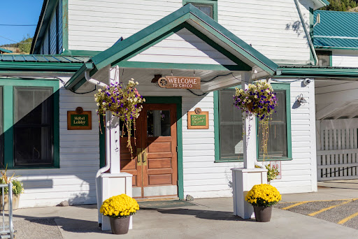 Chico Hot Springs Resort & Day Spa Image