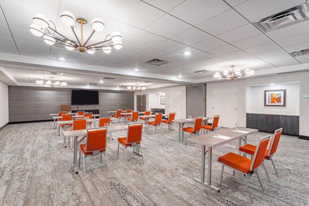 Images Holiday Inn Columbus by IHG