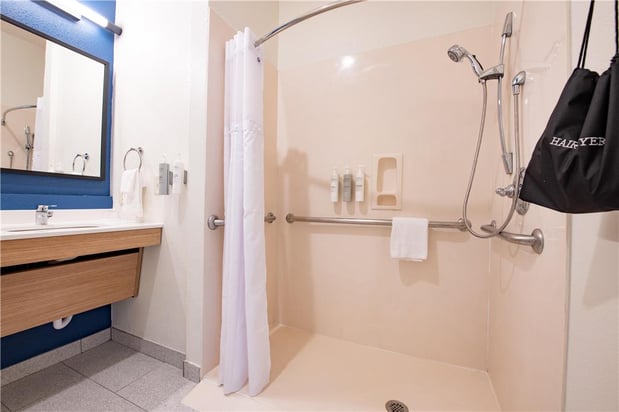 Images Spark by Hilton Lafayette South
