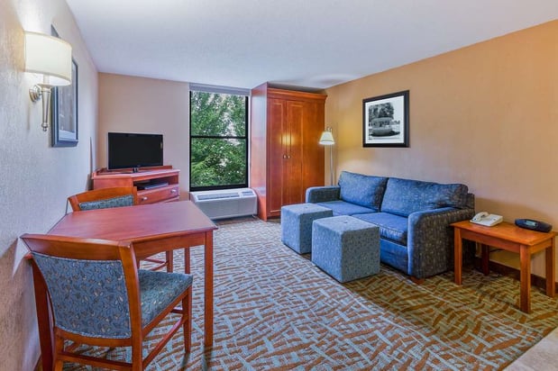 Images Hampton Inn Hendersonville