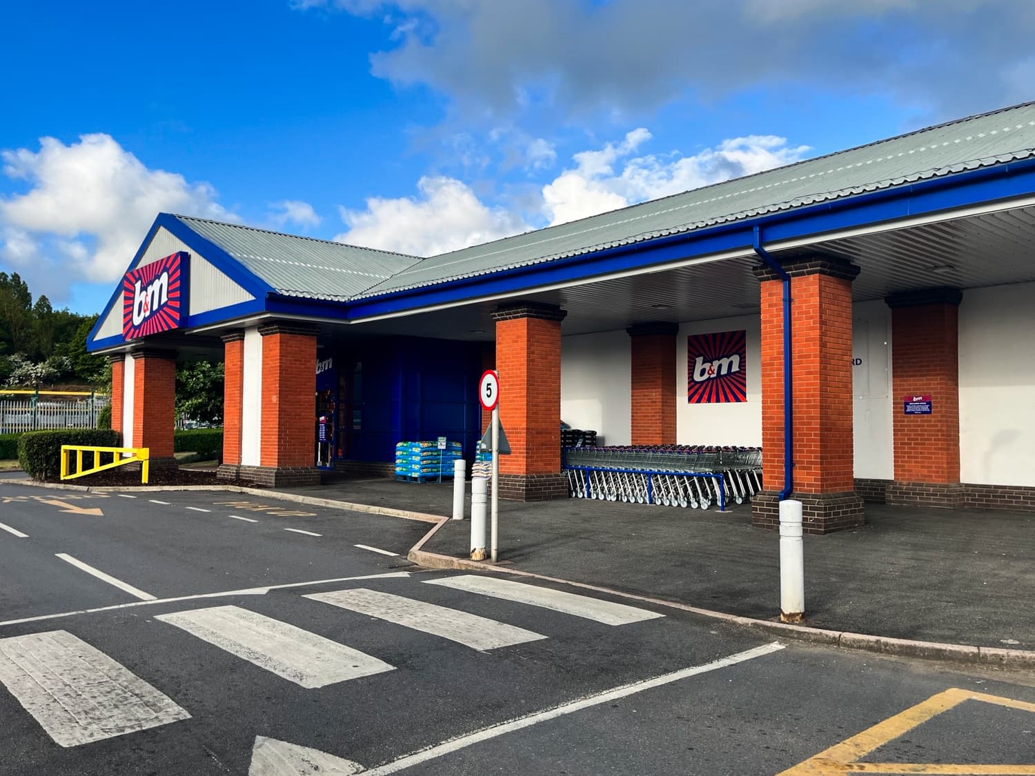 Images B&M Store