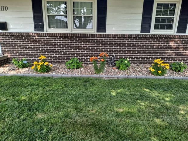 Images 3 Seasons Plantscaping