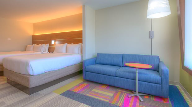 Images Holiday Inn Express & Suites Tulsa Midtown by IHG