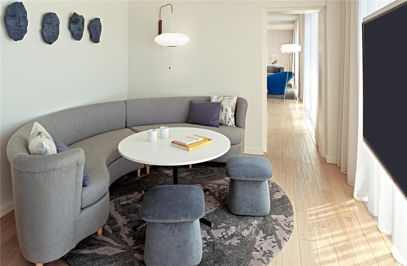 Guest room
