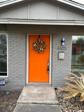 Images Ashley Jackson - Mueller Residential Group at Realty Austin | Compass, Principal REALTOR