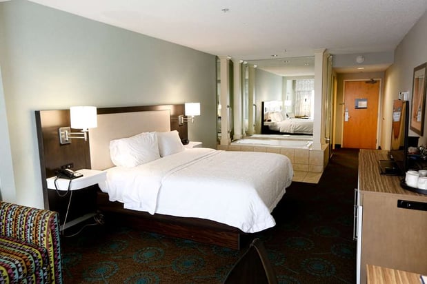 Images Hampton Inn & Suites Chincoteague-Waterfront