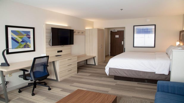 Images Holiday Inn Express & Suites Marion by IHG