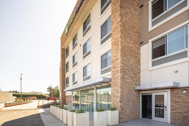 Images Holiday Inn Express & Suites San Jose – Silicon Valley by IHG