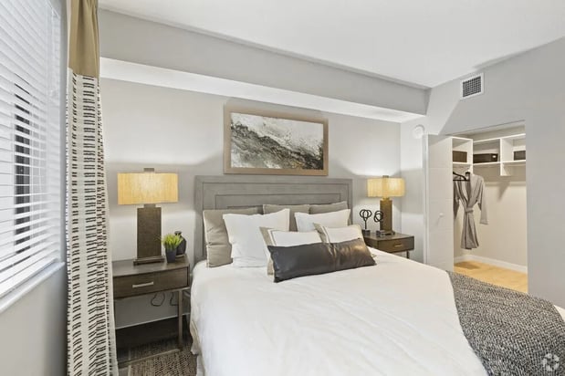 Images Mayla Pompano Residences