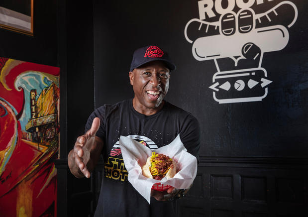 Images Steve's Hot Dogs