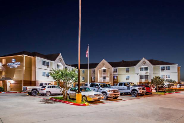 Images Candlewood Suites Beaumont, an IHG Hotel