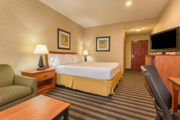 Images Holiday Inn Express & Suites Manteca City Center by IHG